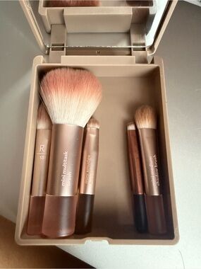 Real Techniques Mini Brush Set in Blush Pink and Rose Gold